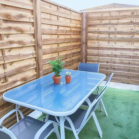 Appart T2 Avec Terrasse, Parking Et Wifi Angouleme Exterior photo